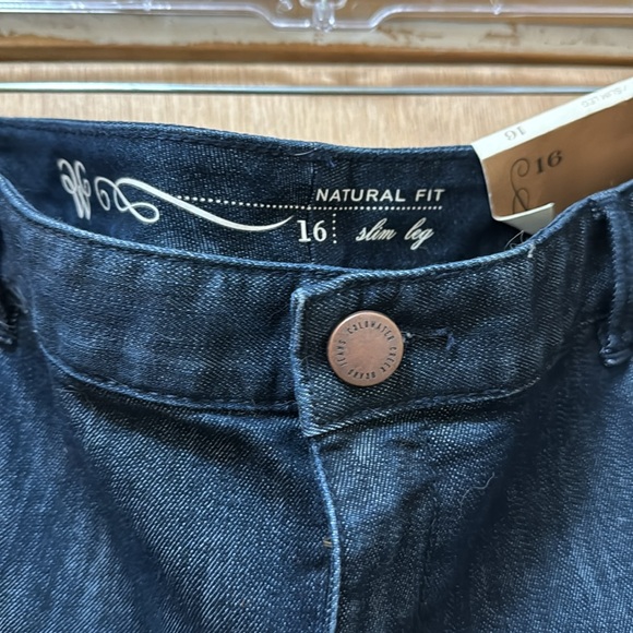 NWT Coldwater Creek Slim Leg Jeans - Picture 4 of 5